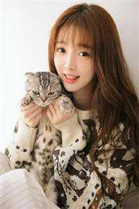 坐在按摩椅上 坐在按摩椅上